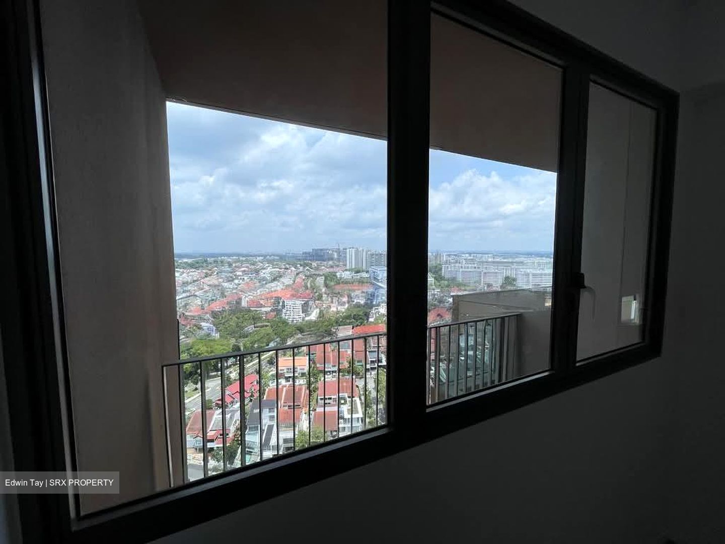 Amo Residence (D20), Apartment #581881651